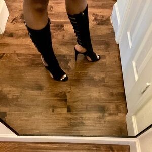 Halston Heritage Heels| Pumps| Sandals Sz 9.5